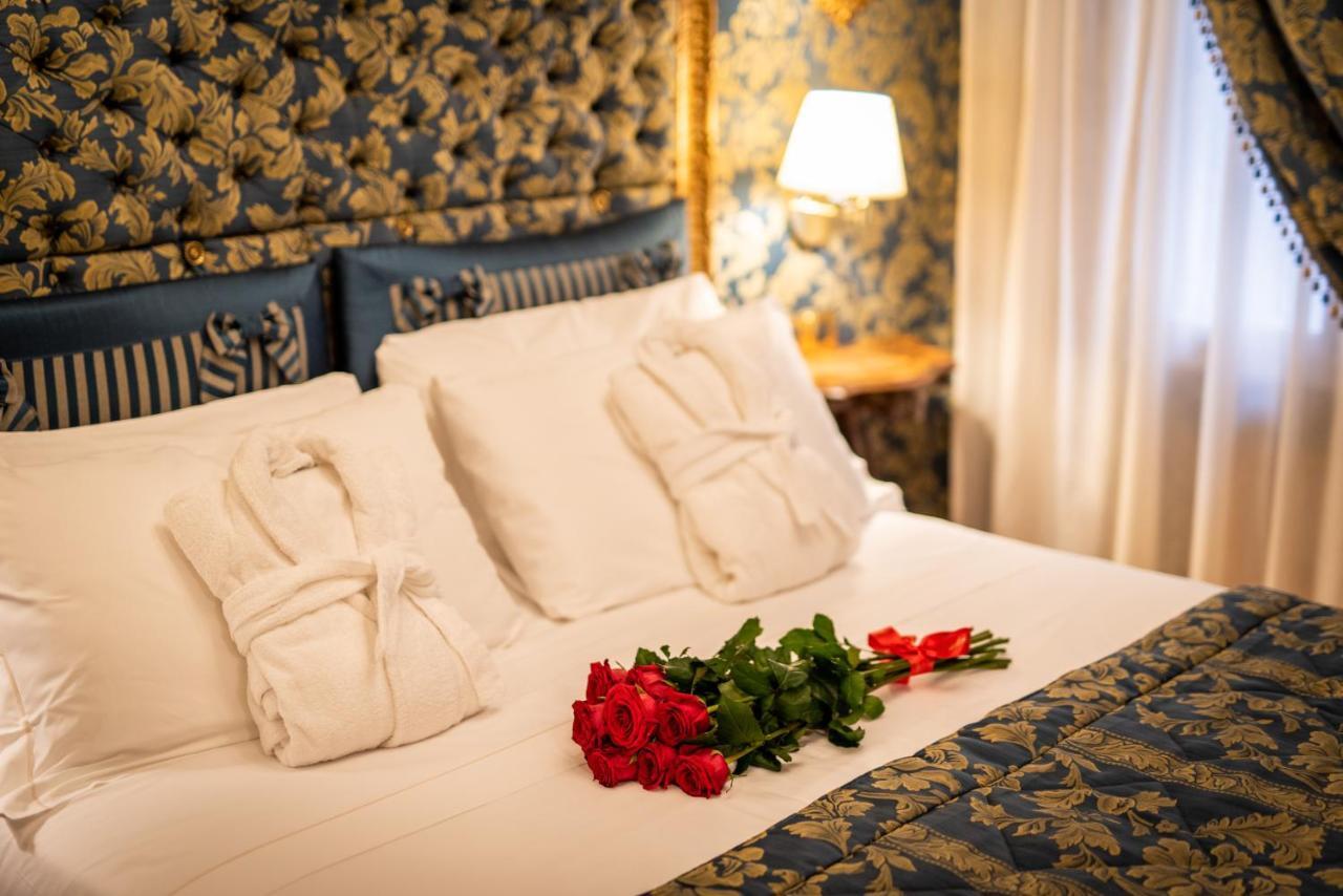 Hotel Santo Stefano Venezia Esterno foto